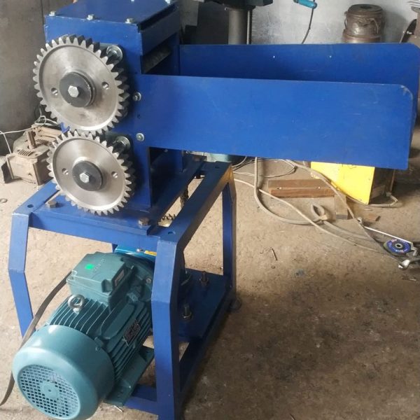 Cut-Wood-Chipper-2 Cut-Wood-Chipper-2